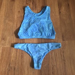 Super cute and comfy halter top bikini