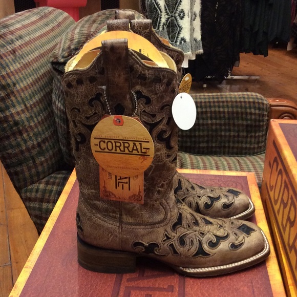 Corral square toe boots LAST PAIR - Picture 3 of 6