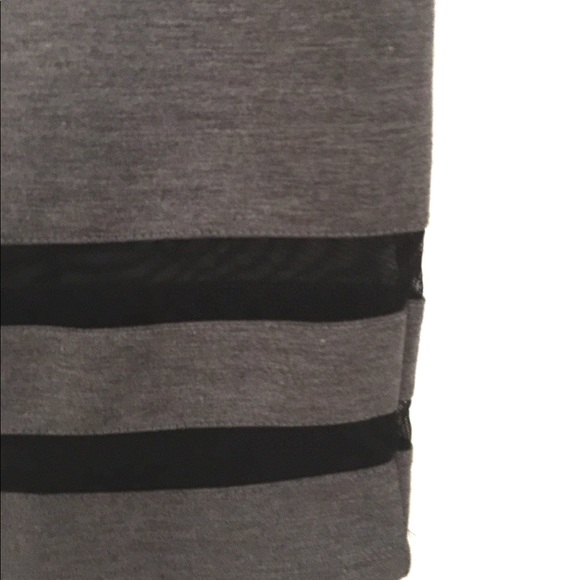 H&M gray and black cotton stretchy skirt - Picture 2 of 2