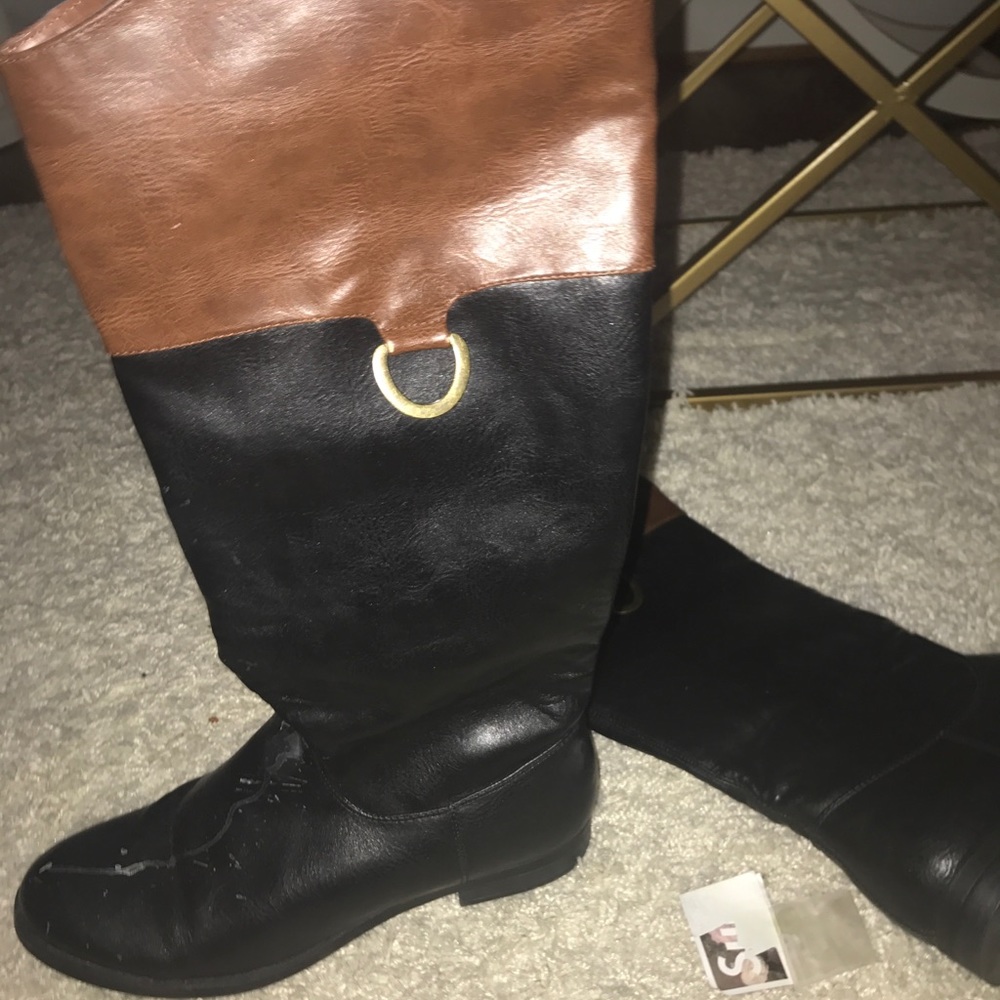 Boots - Picture 2 of 3