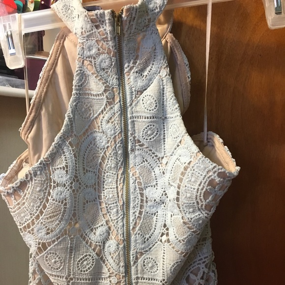 Blue lace dress - Picture 4 of 7