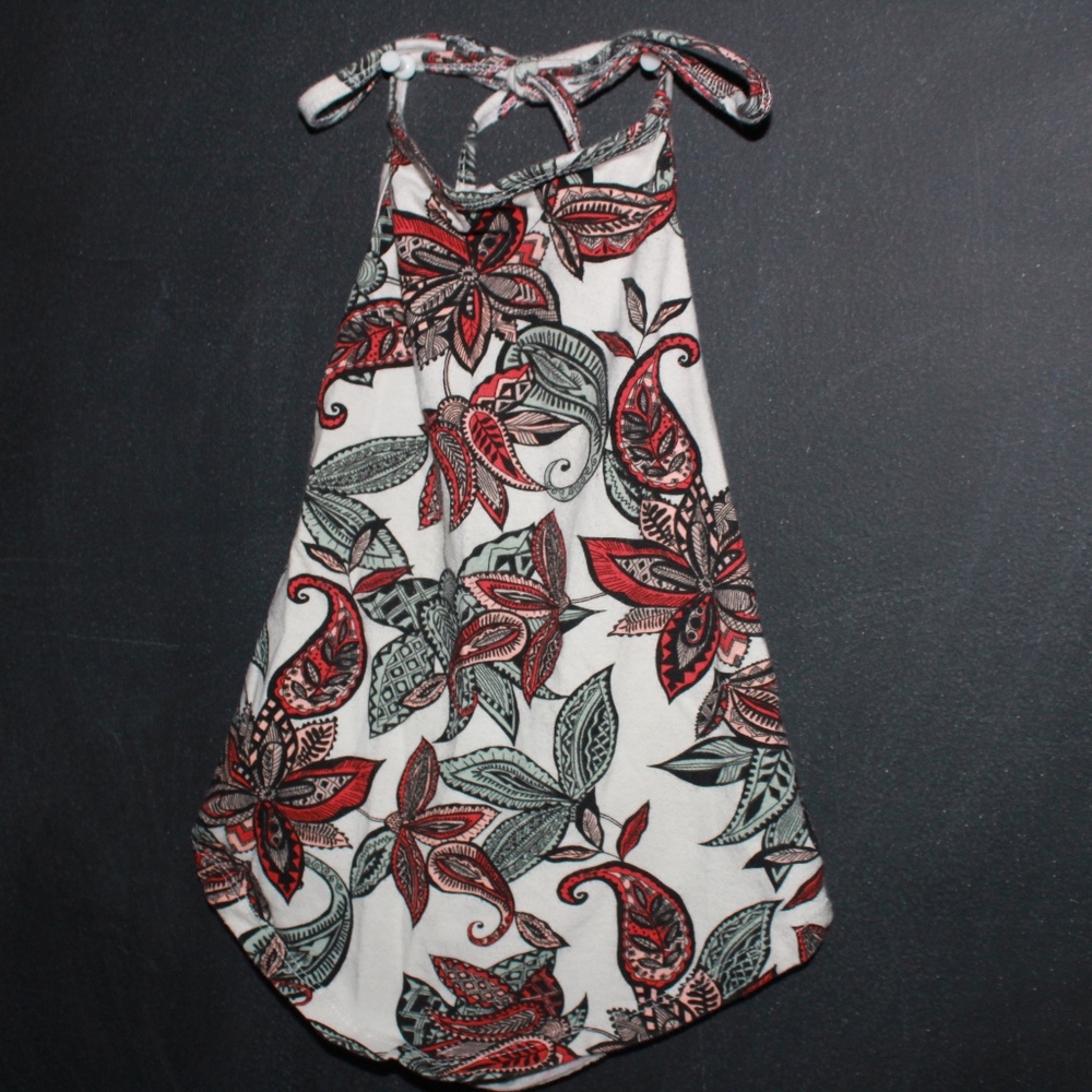 Halter neck floral crop top with scoop back!🙌🏼😍