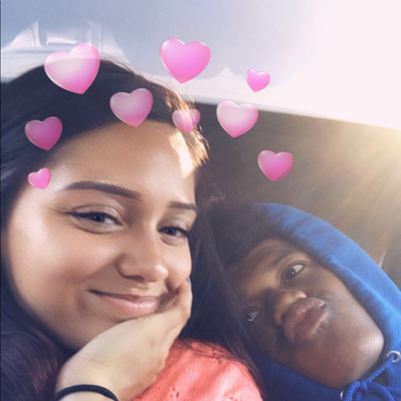 Meet your Posher, Alyssa - Picture 1 of 1