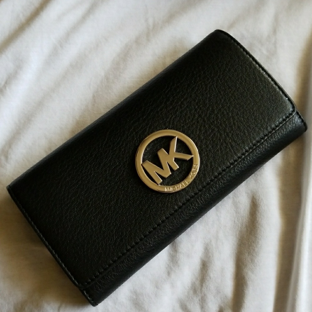 Michael Kors fultons wallet black with silver