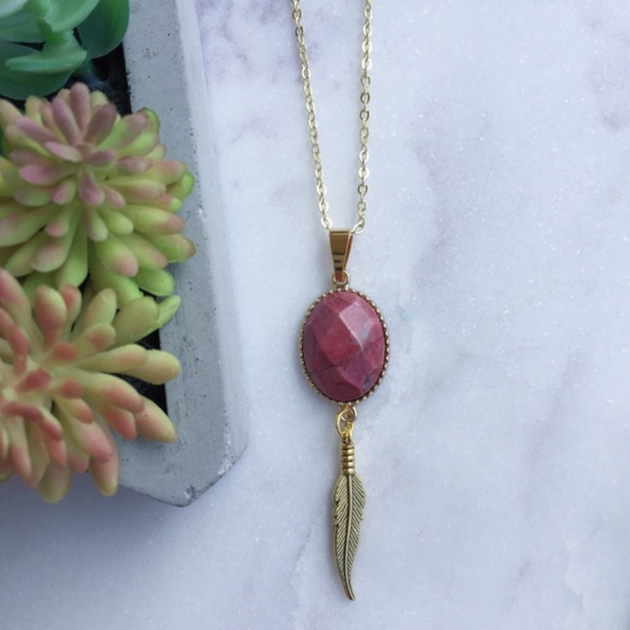 Red Gemstone Feather Necklace - Picture 1 of 1