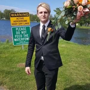 Meet your Posher, Christian