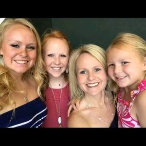 Meet your Posher, Christi