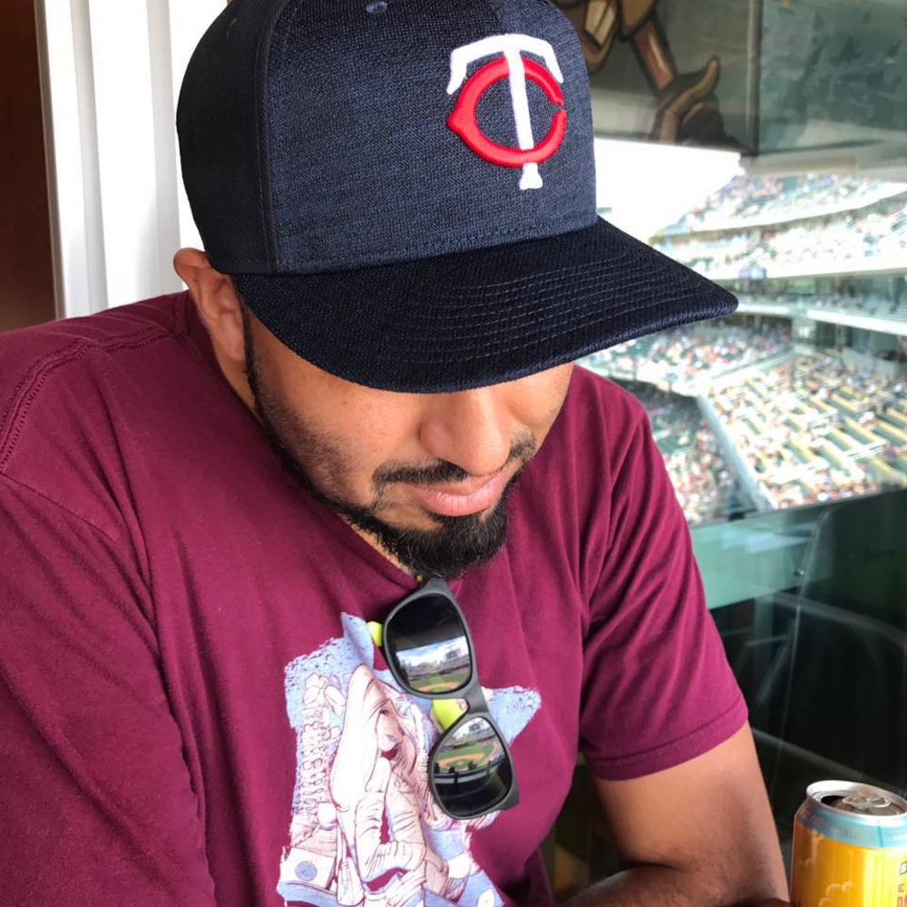 Meet your Posher, Rogelio