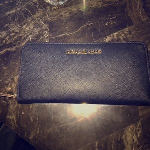 One time use MK WALLET like brand new