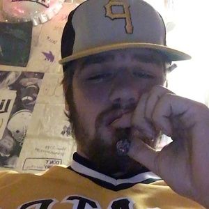 Meet your Posher, Zachary