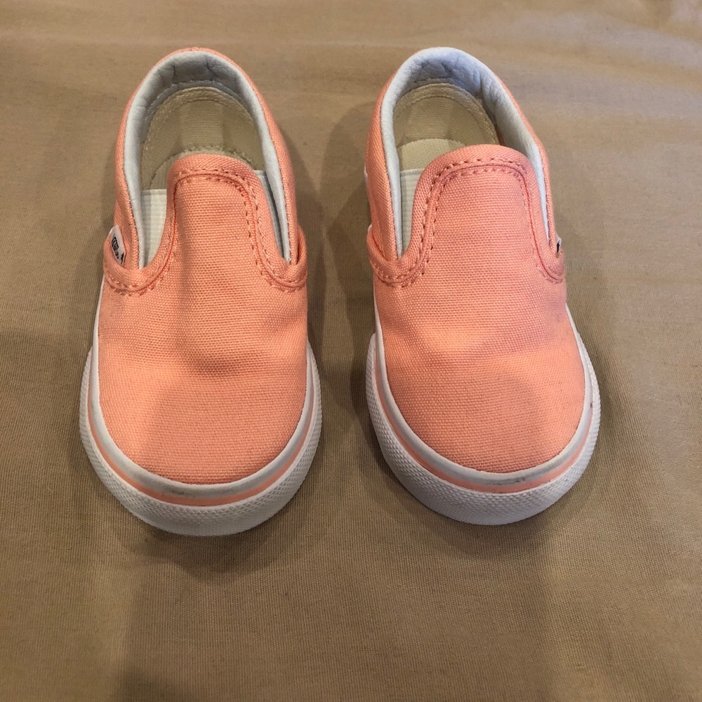 Infant Peach Vans size 4 Great Shape