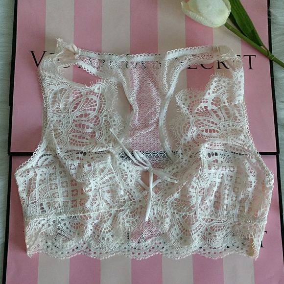 Size XS, L VS DREAM ANGELS BRALETTE. - Picture 3 of 5