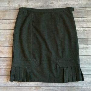 Final Max Studio dark gray chambray skirt