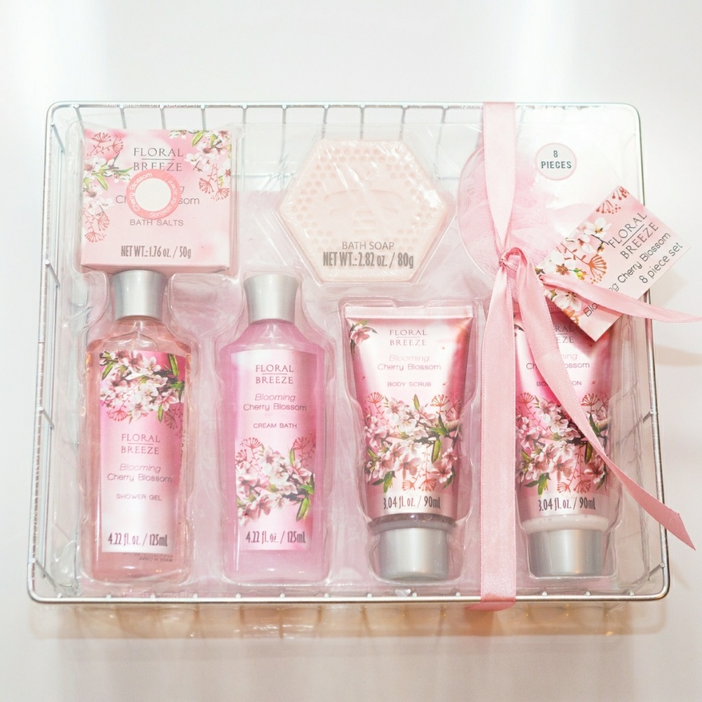 Floral Breeze Blooming Cherry Blossom Bath Set