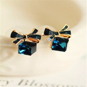 BLUE SAPPHIRE BOX & BOW DANGLE EARRINGS