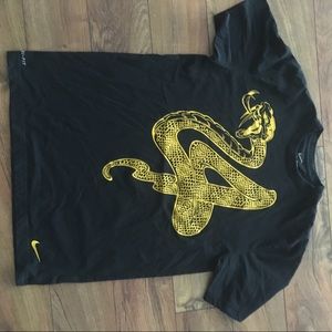 Men's Nike Dri Fit short sleeve shirt