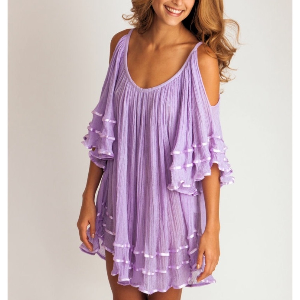 ISO IN SEARCH OF JENS PIRATE BOOTY NENA TUNIC