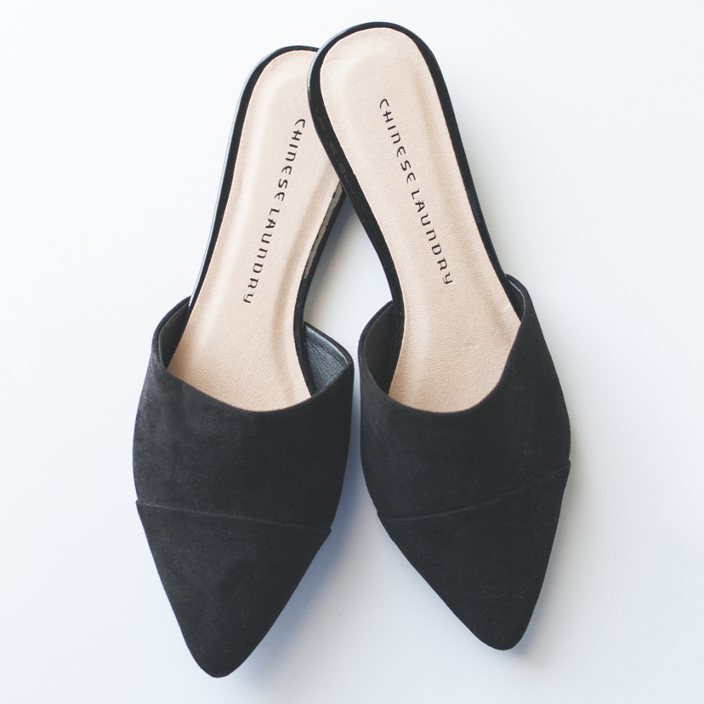 chic pointed black flats