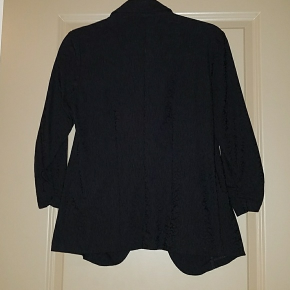 One button patterned blouse - Picture 4 of 5