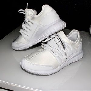 Adidas tubular radial tennis shoes Adidas tubular radial tennis shoes
