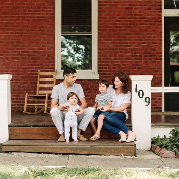 Meet your Posher, Julia - Picture 1 of 1