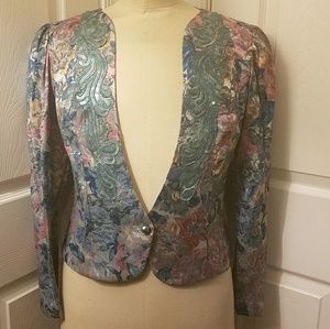 Fashionista Vintage floral Puff shoulder Blazer!