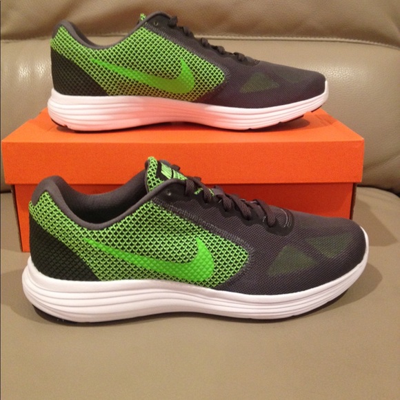 NWT men's Nike shoes - Picture 2 of 8