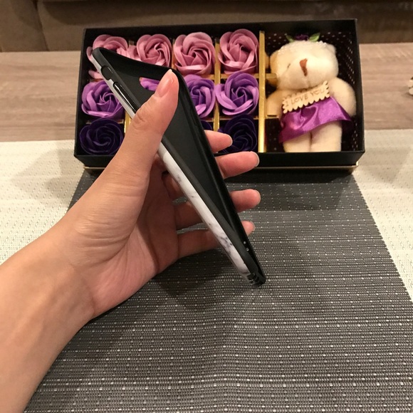 iPhone Marble Case - Picture 4 of 4