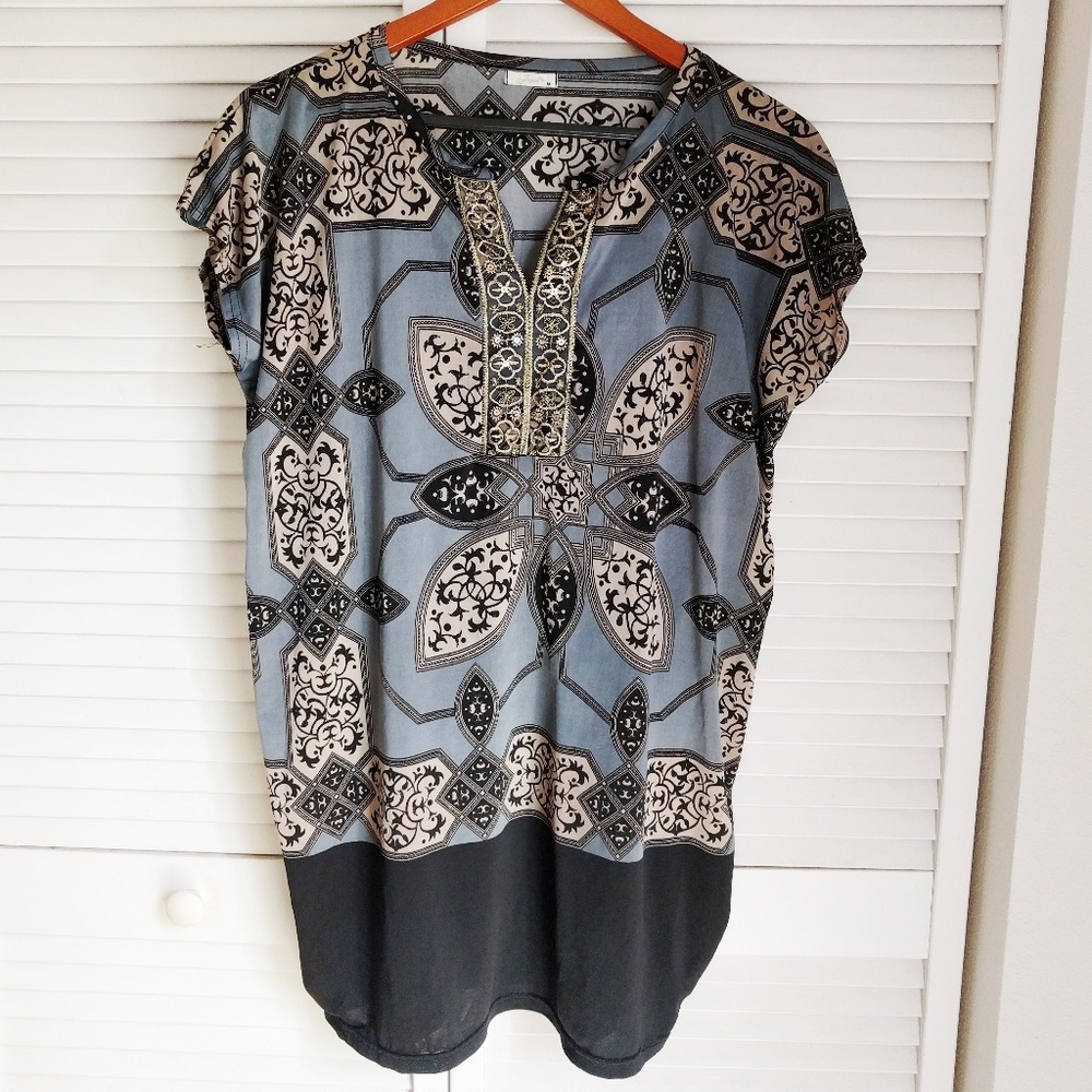 Unique pattern short dress