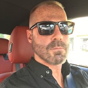 Meet your Posher, Todd