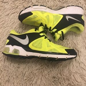 Nike air max with neon yellow