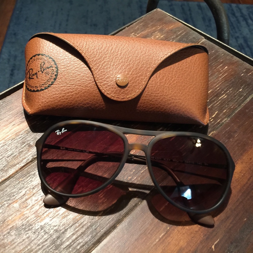 Ray-Ban sunglasses **GREAT GIFT FOR CHRISTMAS!**