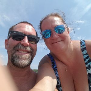 Meet your Posher, Laurie