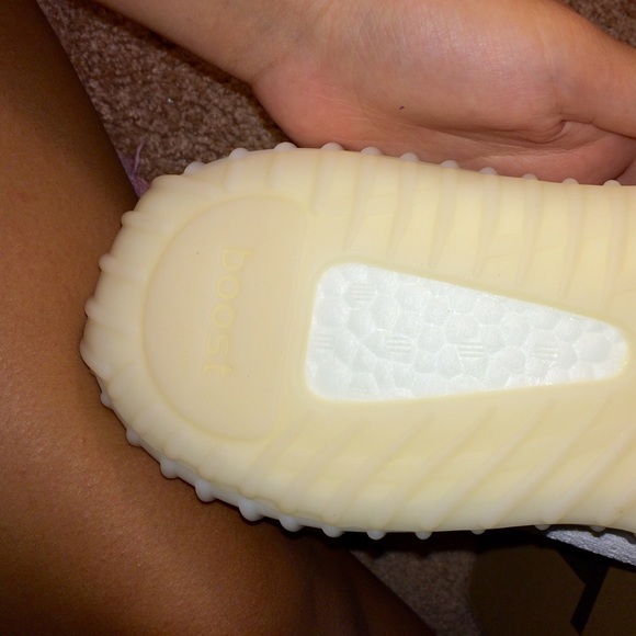 adidas Yeezy Boost 350 Creams Size 11.5
