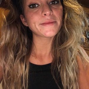 Meet your Posher, Felicia