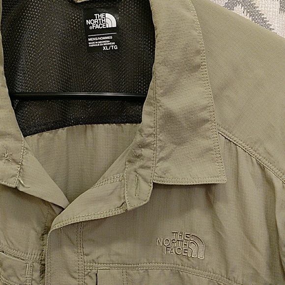North face all weather button up - Picture 2 of 3