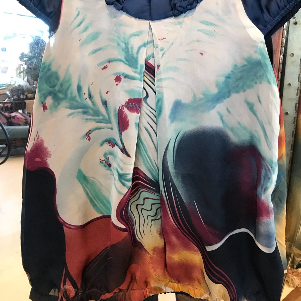✨Funky Flowy Top!✨ - Picture 2 of 6