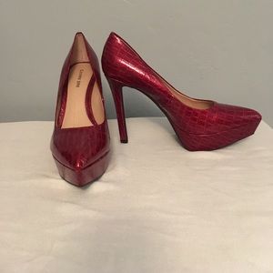 Gianni Bini Red Pumps
