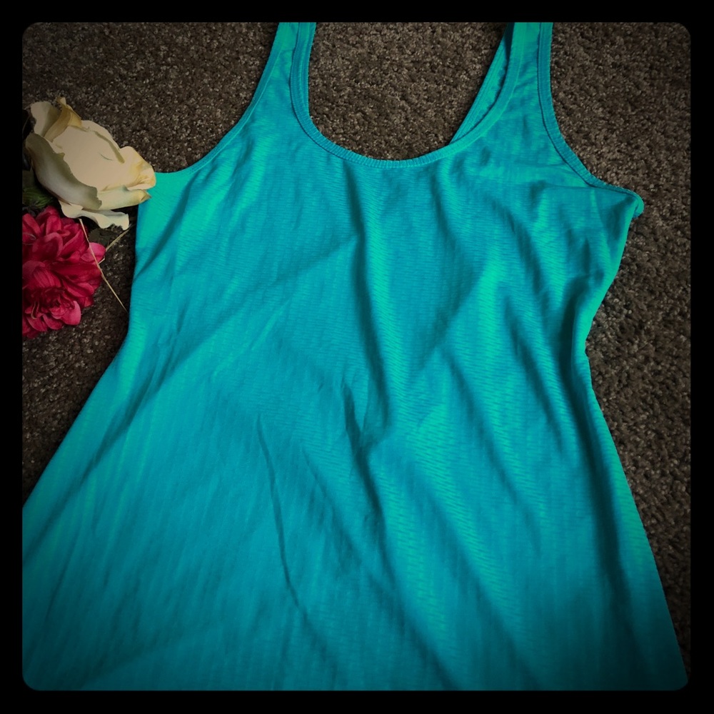 Workout Tank with Crossover Back Detail Size M