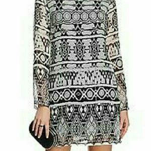 Black and white print shift dress