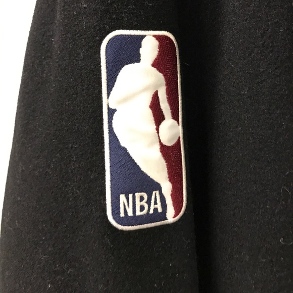 Authentic NBA Bulls Jacket - Picture 5 of 6