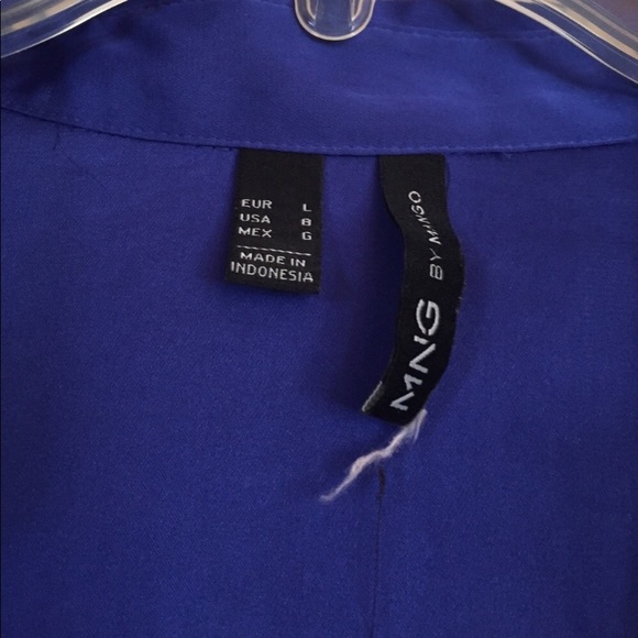 Blue silk button down blouse - Picture 3 of 3