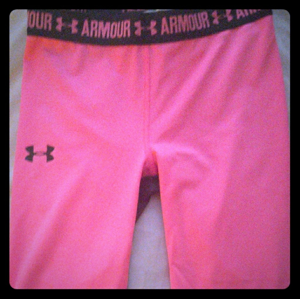 Girls Capri small under armour nwt