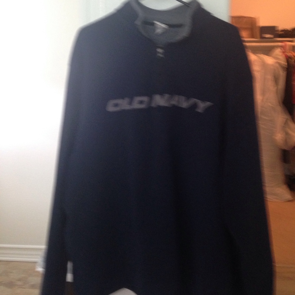 Men's fleece sweater