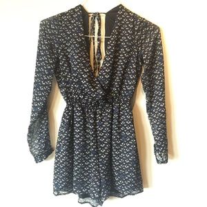 BCBGeneration Black Multicolor Long Sleeve Romper