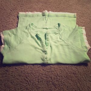 Mint green top size S/M