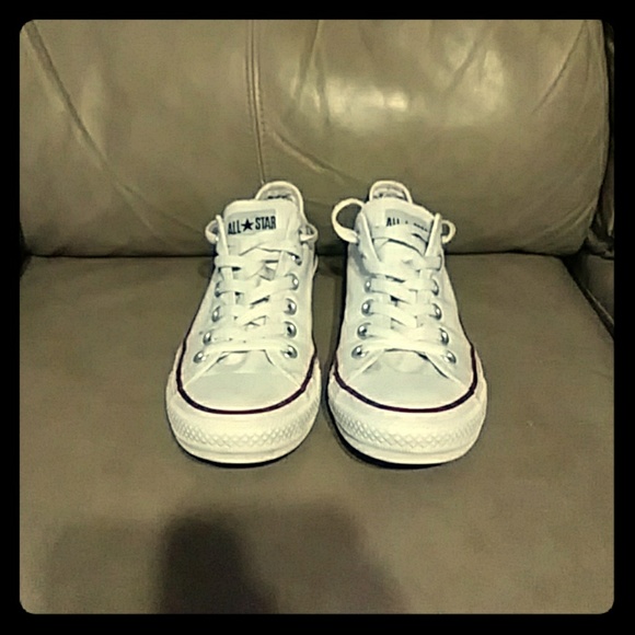 Converse shoes - Picture 1 of 4