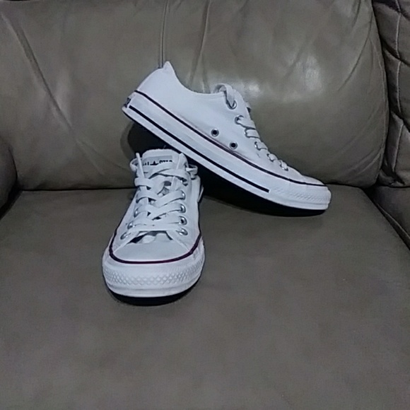 Converse shoes - Picture 2 of 4