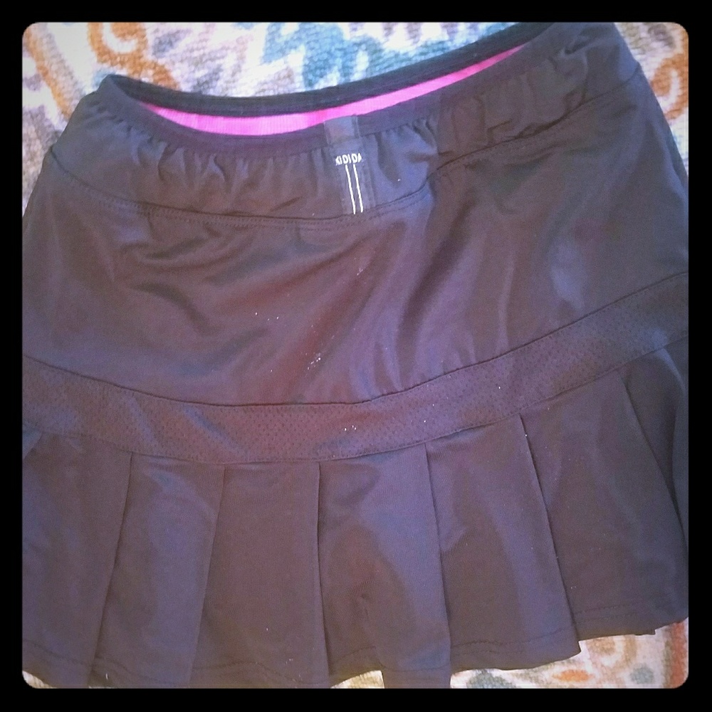 Black skort