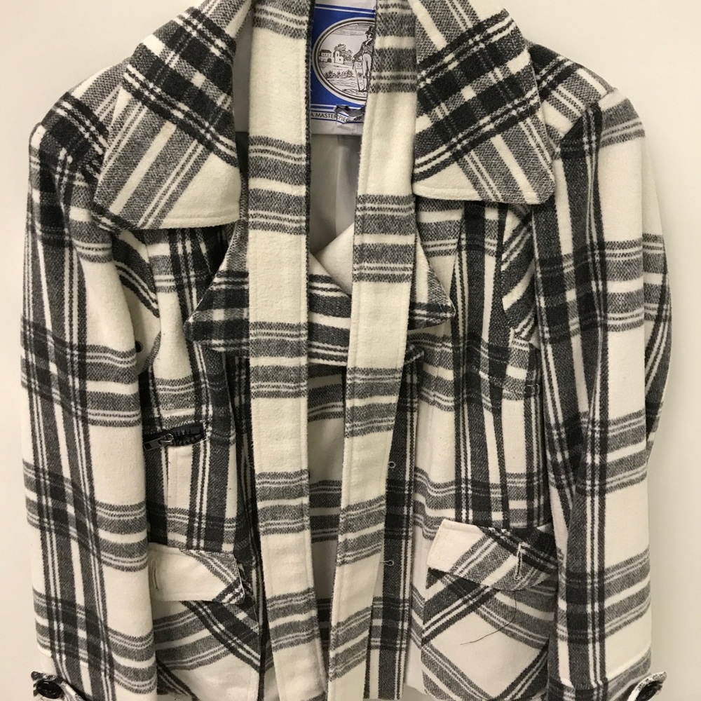 Black and white plaid coat - Picture 2 of 5